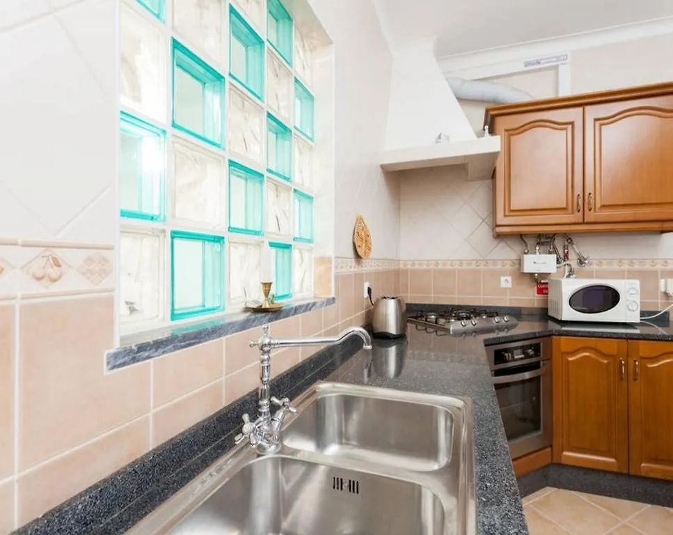 Residencia Quinta Do Poco Guesthouse ساغريش